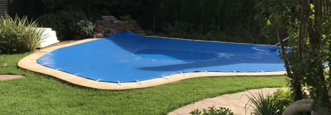 Instalación de un cobertor de piscina en Valencia